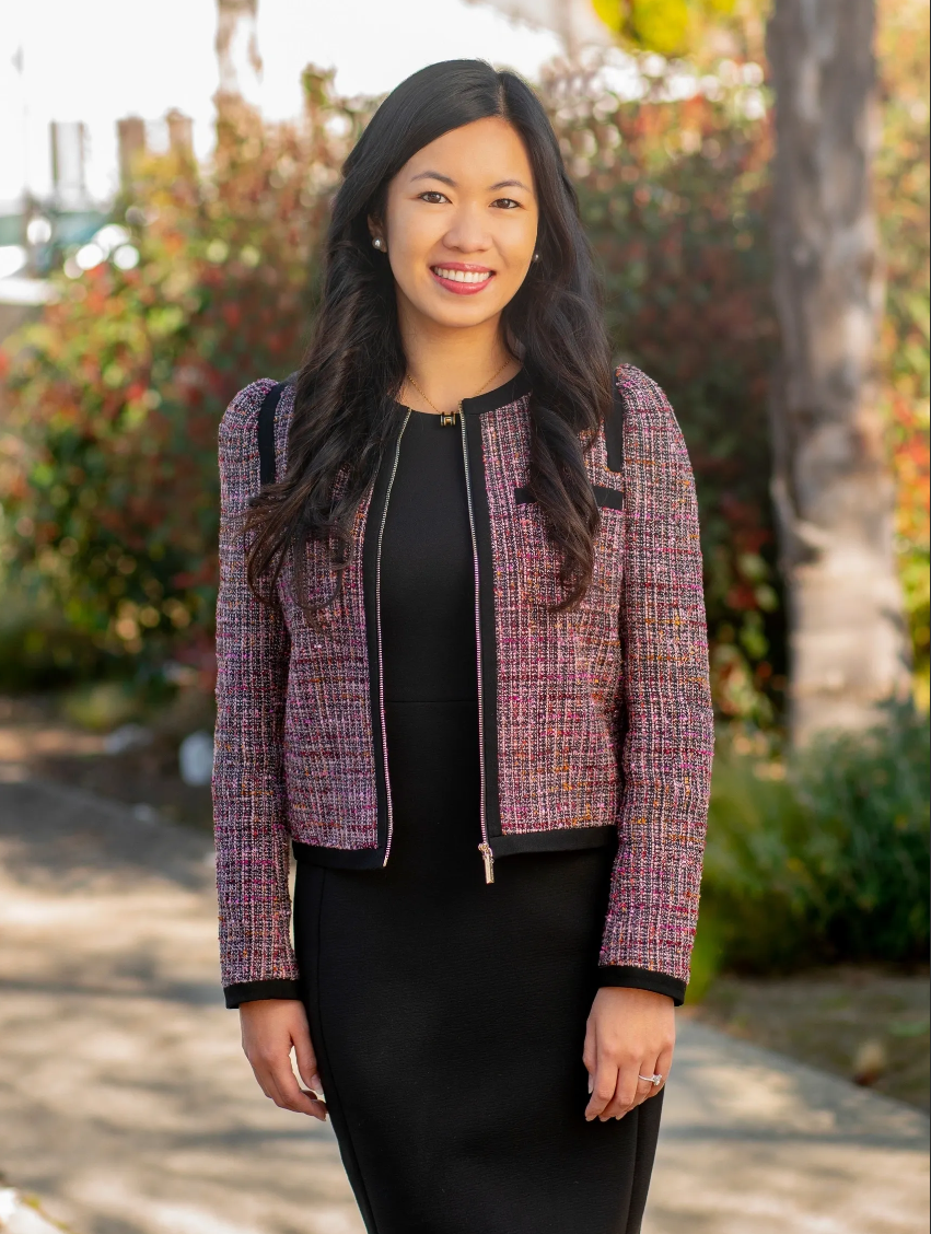 Elizabeth Yang Author